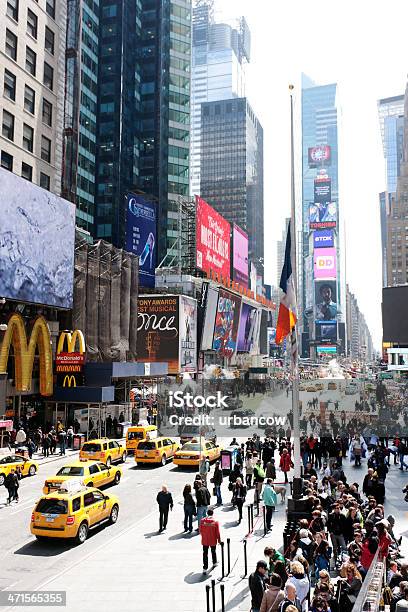 Foto de Times Square Nova York e mais fotos de stock de Adulto - Adulto, Andar, Arranha-céu