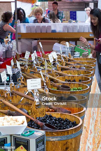 Londonborough Mercado Foto de stock y más banco de imágenes de Aceituna - Aceituna, Alimento, Atestado