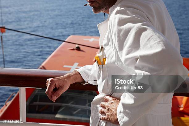 Ingegnere Addetto Alla Manutenzione A Bordo Della Nave - Fotografie stock e altre immagini di A bordo