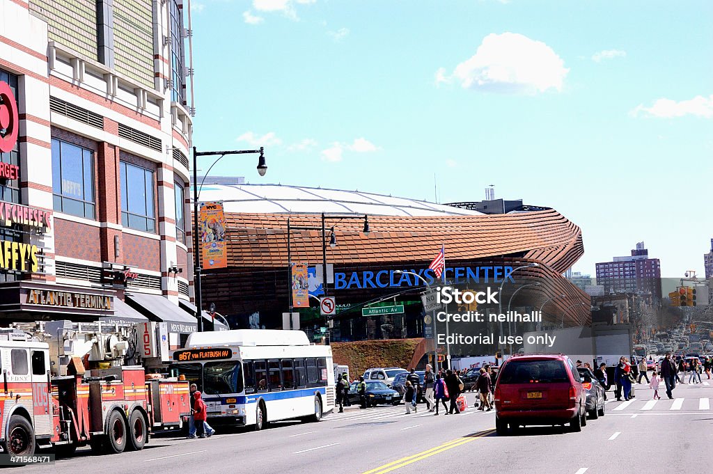 Animada calle en Brooklyn - Foto de stock de Aire libre libre de derechos