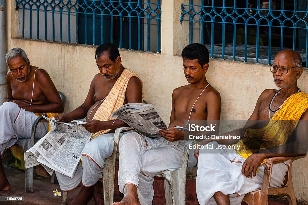 Hindu padres Faça uma pausa, Guwahati, Assam, Índia. - Foto de stock de Adulto royalty-free