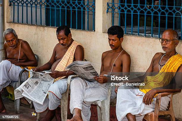 Foto de Hindu Padres Faça Uma Pausa Guwahati Assam Índia e mais fotos de stock de Adulto