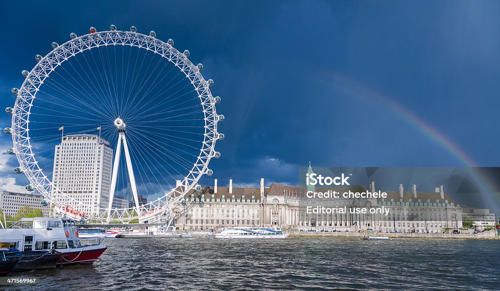 London Eye on stormy 함께 레인보우 - 로열티 프리 밀레니엄 휠 스톡 사진