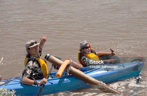 2 つの Rio Grande ラフターズ仕上げラインをお祝いなさいませんか - いかだのストックフォトや画像を多数ご用意 - いかだ, カヤック, ゴムボート