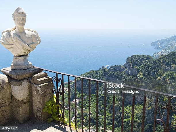 Ravellocostiera Amalfitana - Fotografie stock e altre immagini di Balaustrata - Balaustrata, Balcone, Amalfi