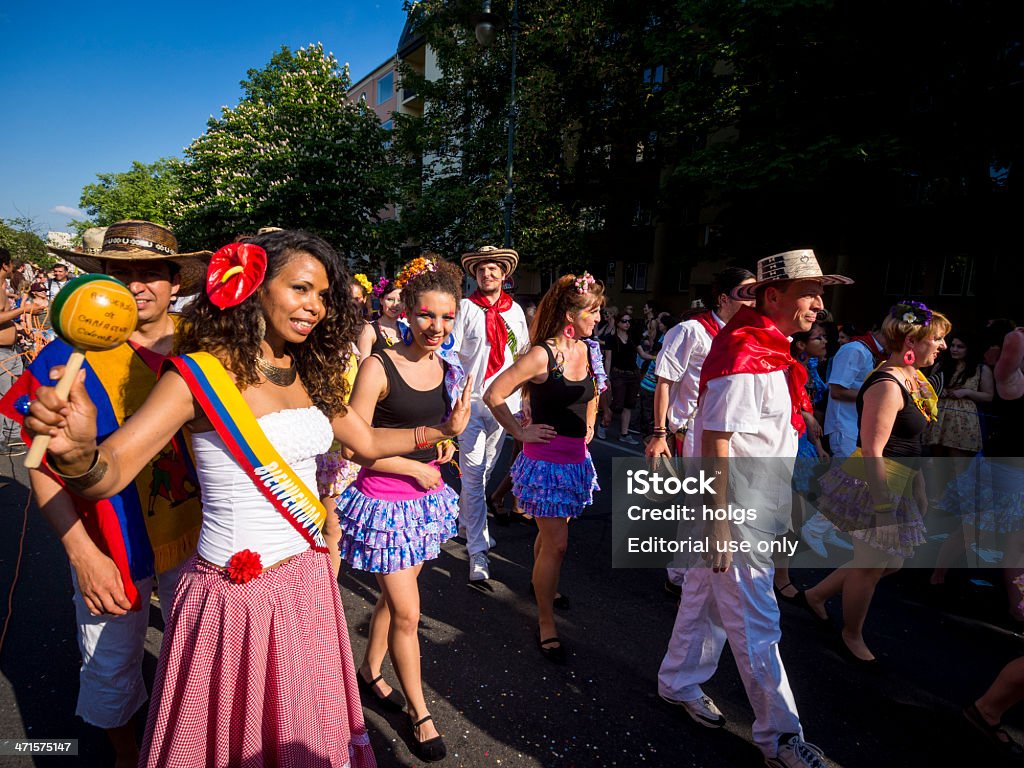 Karneval der Kulturen Berlino, Germania - Foto stock royalty-free di Affollato