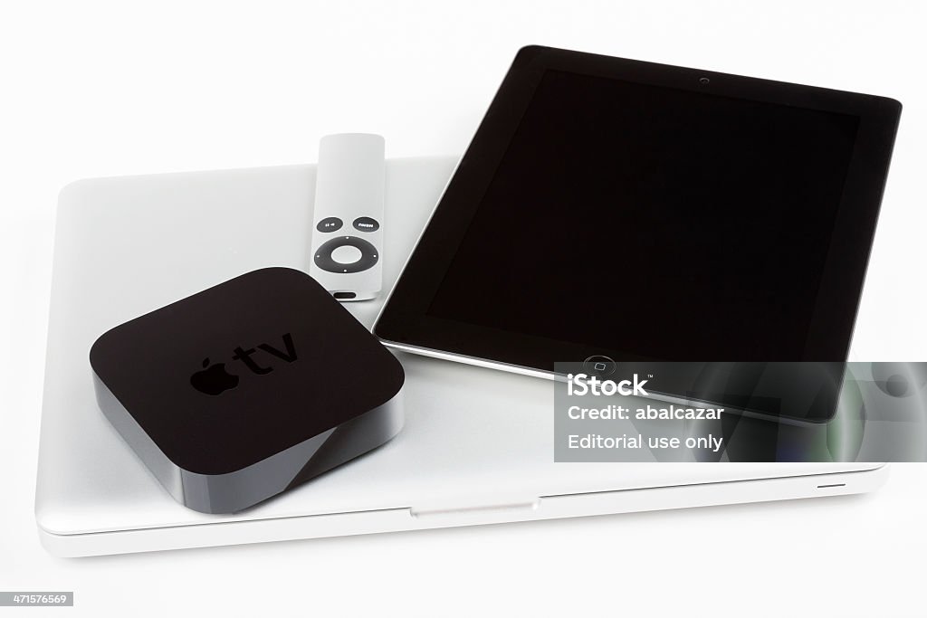 TV con iPad Apple - Foto stock royalty-free di Alluminio