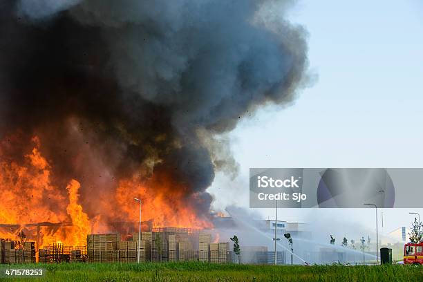 굽기 공장 불에 탄에 대한 스톡 사진 및 기타 이미지 - 불에 탄, 창고, 0명