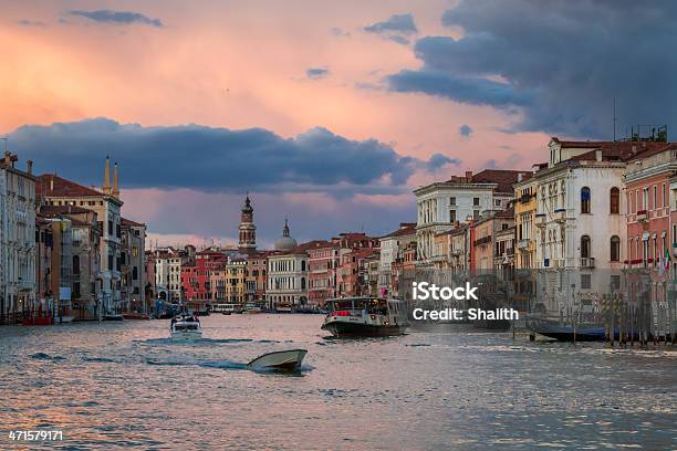 ボートで大運河に沈む夕日ベニス - いかりのストックフォトや画像を多数ご用意 - いかり, イタリア, イタリア文化
