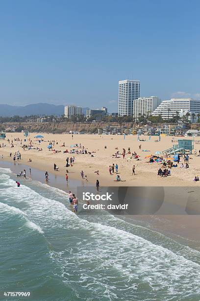Spiaggia Di Santa Monica - Fotografie stock e altre immagini di Ambientazione esterna - Ambientazione esterna, California, Composizione verticale