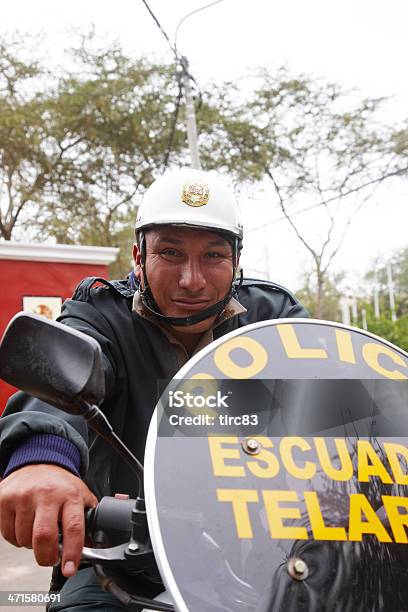 Peruanische Motorrad Auf Pflicht Polizisten In Huacachina Stockfoto und mehr Bilder von Braun