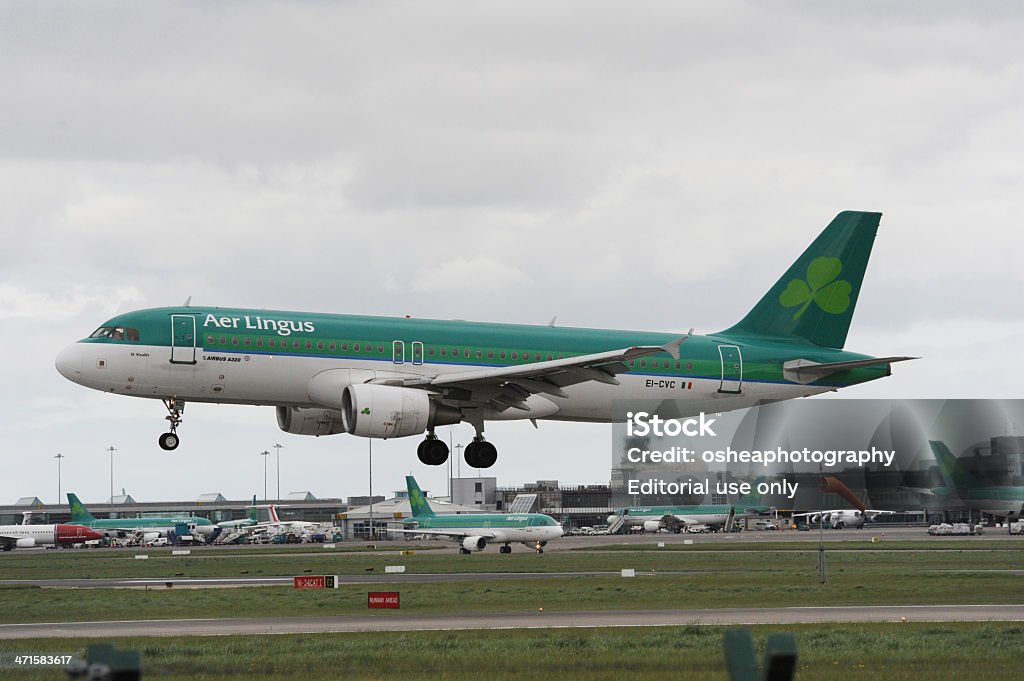 Aer Lingus Airbus A320 atterrir à l'aéroport international de Dublin - Photo de Atterrir libre de droits