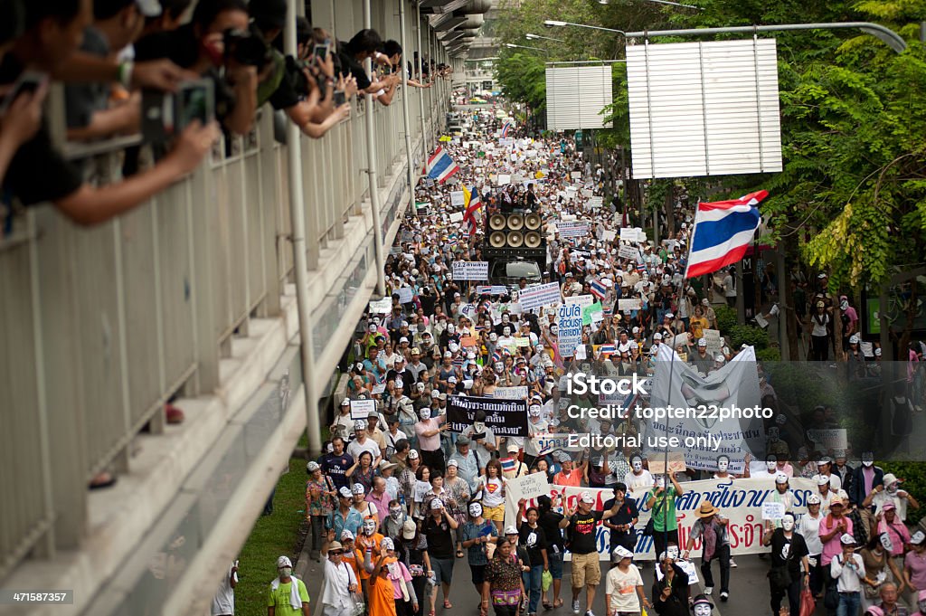 Manifestantes de anti-governo V para grupos em Bangcoc, Tailândia. - Foto de stock de Adulto royalty-free