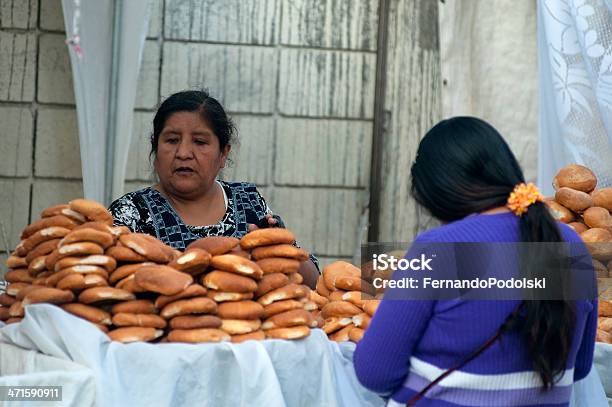 Vendedora - Fotografias de stock e mais imagens de Adulto - Adulto, América Latina, América do Sul