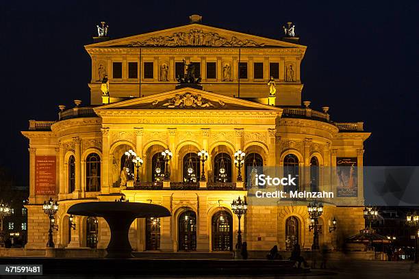 Старый Oper На Ночь Во Франкфурте — стоковые фотографии и другие картинки Архитектура - Архитектура, Без людей, Большой город