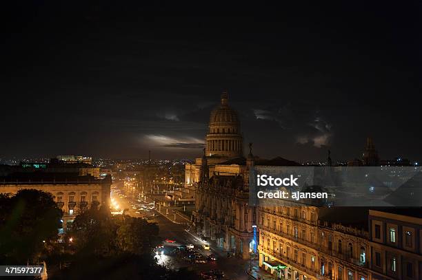 Havana Por Noite Com Raios E Tempestade Com Trovoadaweather Condition - Fotografias de stock e mais imagens de Amarelo