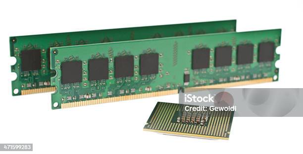 Dwa Ddr2 Modułów Pamięci I Procesora - zdjęcia stockowe i więcej obrazów Bez ludzi - Bez ludzi, Białe tło, Chip komputerowy