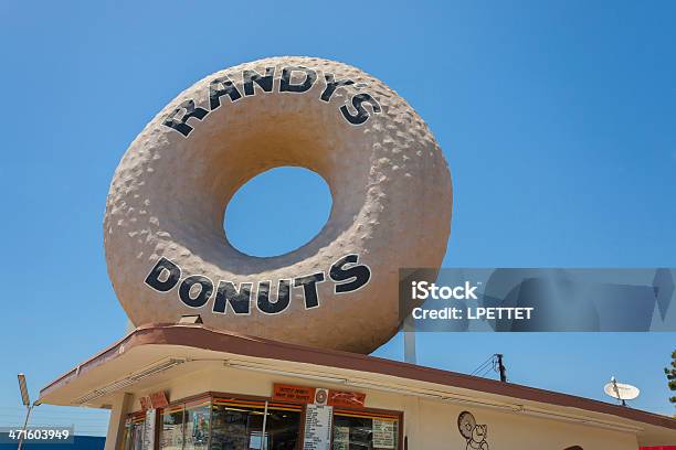 Randys Donuts - Fotografias de stock e mais imagens de Califórnia - Califórnia, Cidade de Los Angeles, Condado de Los Angeles