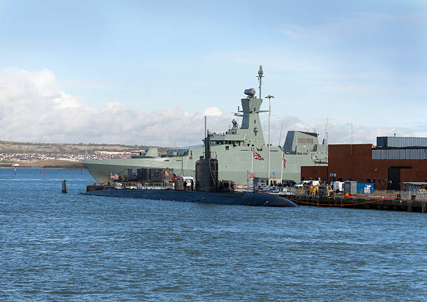 アメリカ潜水艦に停泊するポーツマス ramakrishana - portsmouth royal naval dockyard ストックフォトと画像