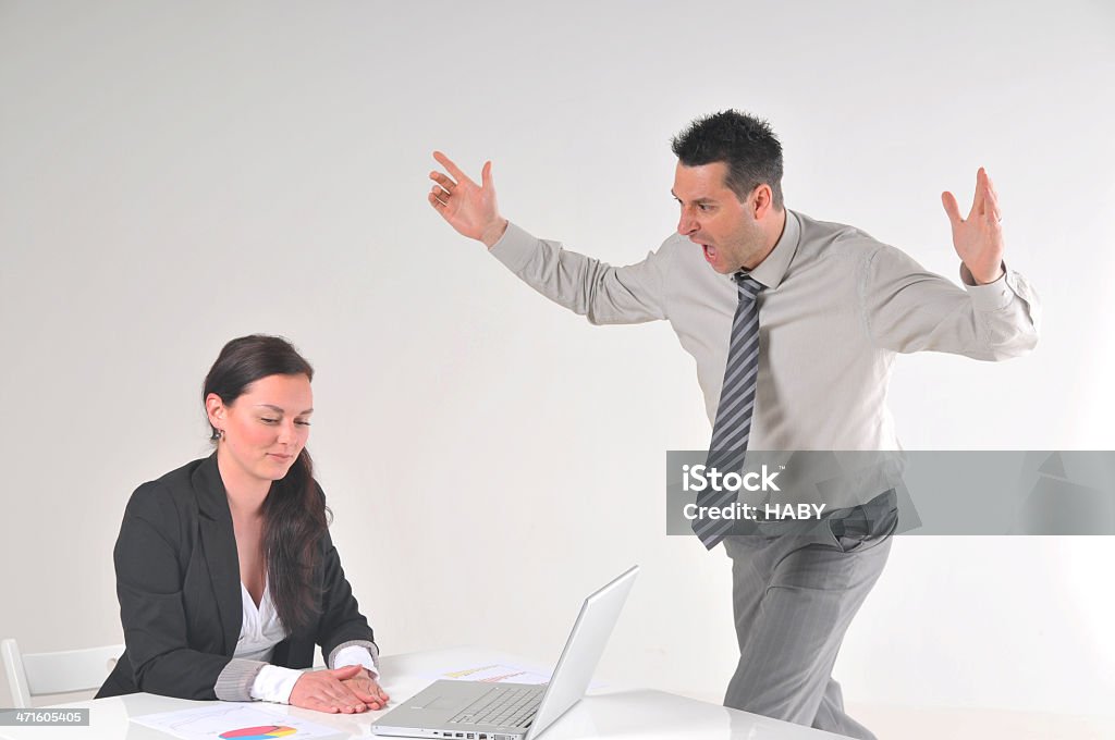 Manager Wütende an seinem Sekretär - Lizenzfrei Anschreien Stock-Foto