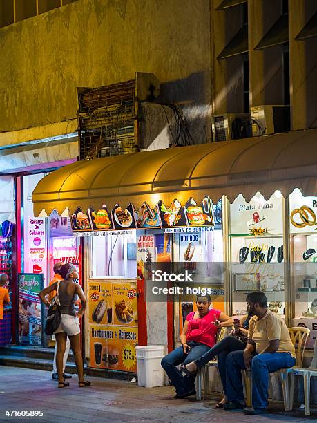 Rua Cafés Santo Domingo República Dominicana - Fotografias de stock e mais imagens de República Dominicana - República Dominicana, Restaurante, Alimentação Não-saudável