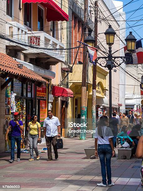 Foto de Rua Para Pedestres Santo Domingo República Dominicana e mais fotos de stock de Andar