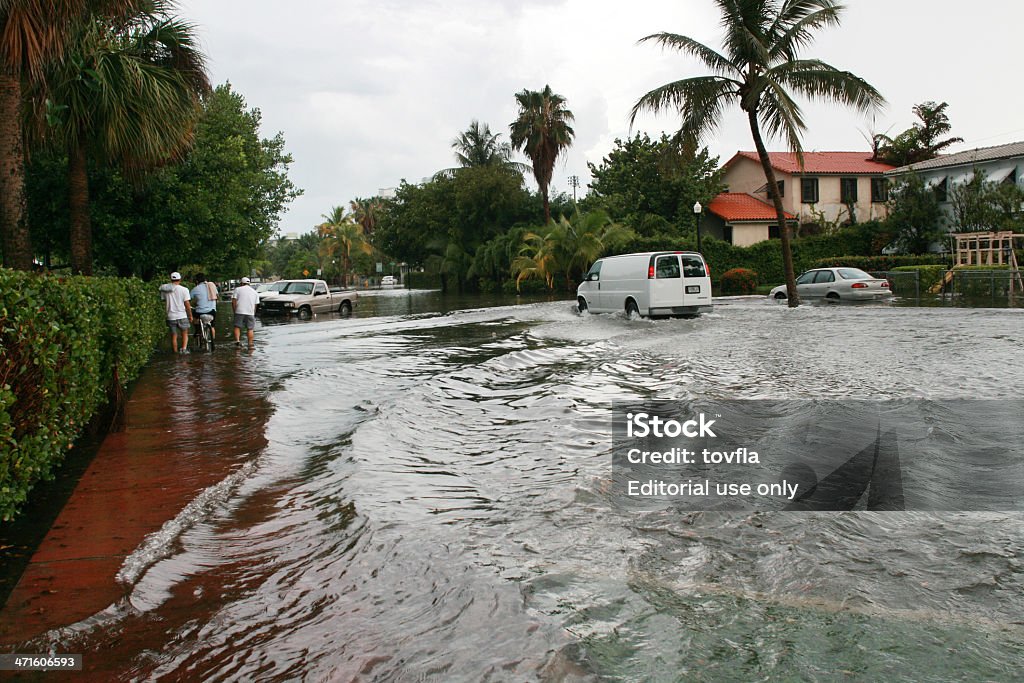 Inundaciones En Miami Beach Foto de stock y más banco de imágenes de Inundación - Inundación, Miami, Florida - Estados Unidos - iStock Inundaciones En Miami Beach Foto de stock y más banco de imágenes de Inundación - Inundación, Miami, Florida - Estados Unidos - iStock