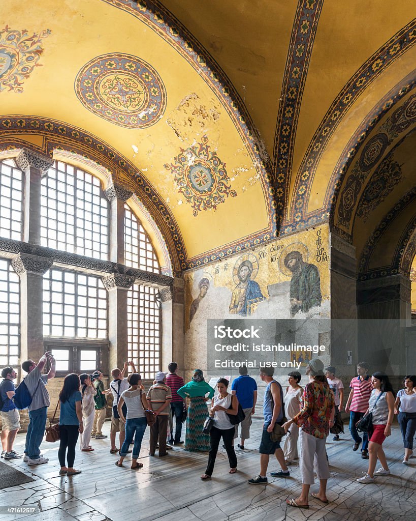 Interior del museo de Hagia Sophia - Foto de stock de Adorador libre de derechos