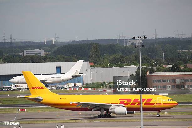 Dhl Avión Avión De Rutina Foto de stock y más banco de imágenes de Región de Bruselas-Capital - Región de Bruselas-Capital, Aeropuerto, Avión