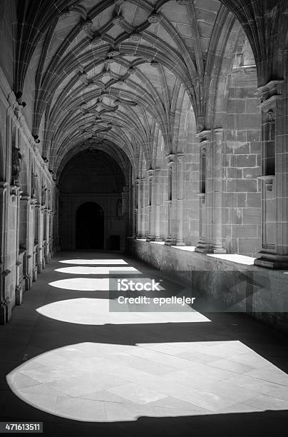 Foto de Canas Cloister e mais fotos de stock de Abadia - Mosteiro - Abadia - Mosteiro, Abside, Alabastro