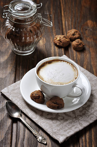 kaffee und cookies - biscotti coffee cappuccino latté stock-fotos und bilder