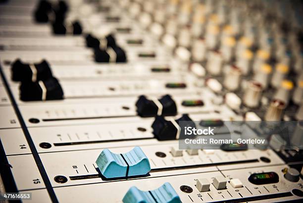 Musica Mixer - Fotografie stock e altre immagini di Arte, Cultura e Spettacolo - Arte, Cultura e Spettacolo, Attrezzatura, Attrezzatura elettronica