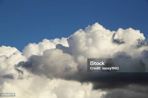 Nuvens De Tempestade Azul Céu - Fotografias de stock e mais imagens de Nuvem - Céu - Nuvem - Céu, Aspiração, Azul