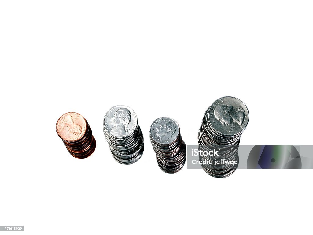 Quatro pilhas de nós moedas em fundo branco - Foto de stock de 25 centavos de dólar royalty-free