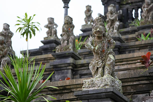 앤시언트 하나님 스톤 황후상 in besakih 관자놀이, 케풀라우안 - bali sculpture balinese culture human face 뉴스 사진 이미지