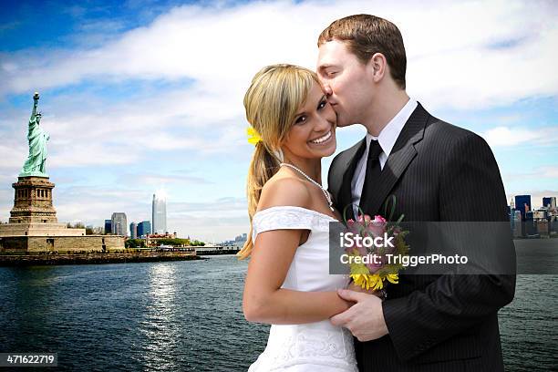 Cidade De Nova Iorque Casamento - Fotografias de stock e mais imagens de Casamento - Casamento, Cidade de Nova Iorque, Abraçar