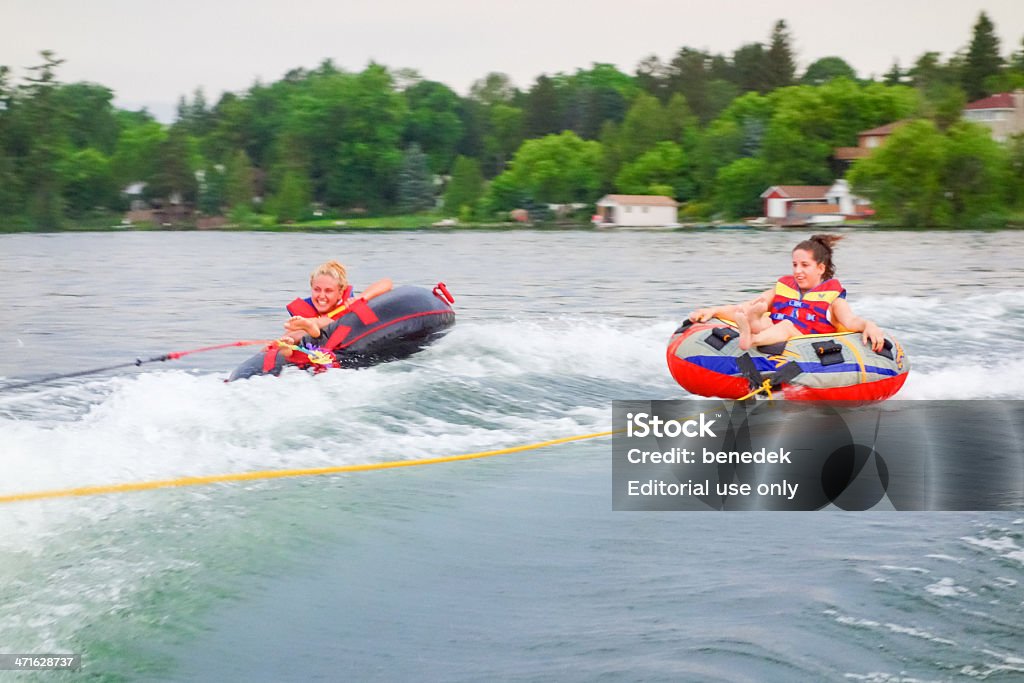 High-Speed-Internetzugang-Tubing - Lizenzfrei Schwimmring Stock-Foto