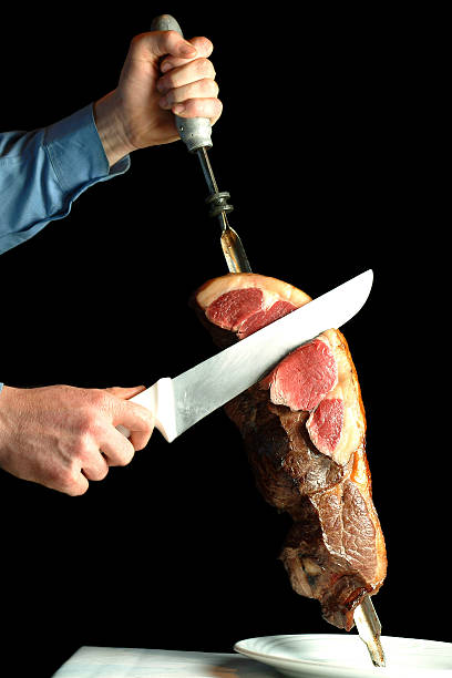 brasileiro churrasco - picanha beef meat rare imagens e fotografias de stock