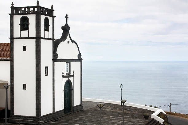 istock Church by the ocean 471635029