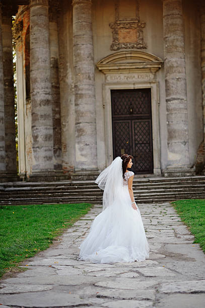 istock Portrait of beautiful bride. 471638204