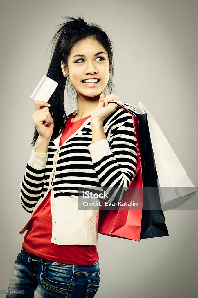 Bonita Jovem mulher com sacos de Compras - Royalty-free 16-17 Anos Foto de stock