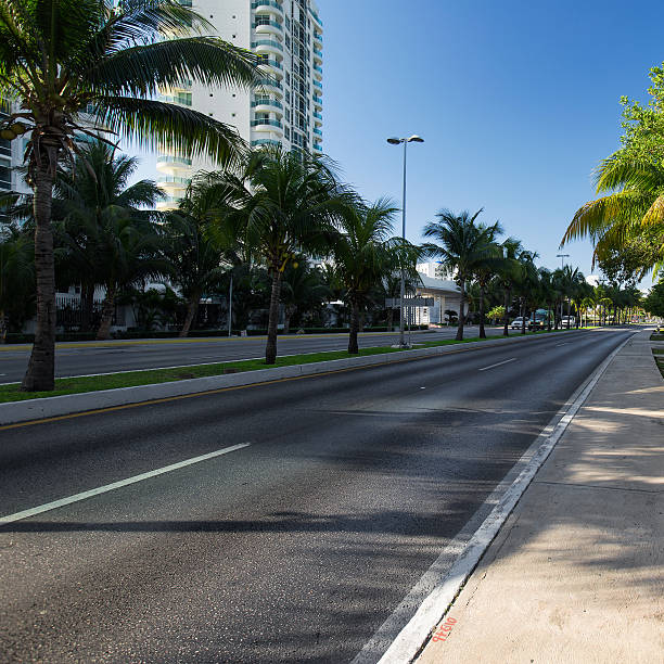 istock Seventy kilometers per hour speed limit on tropical  road 471640676