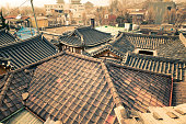 dorf-bukchon-hanok.jpg?b=1&s=170x170&k=20&c=XR-sFQrXaakbfzIpGbTwsJ2ULFjErR7GqrPQVgKVPHY=