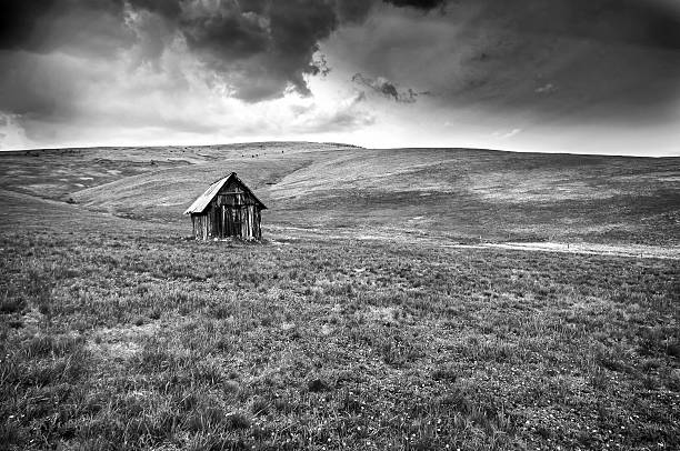 istock Abandoned House in the Mountain 471644913
