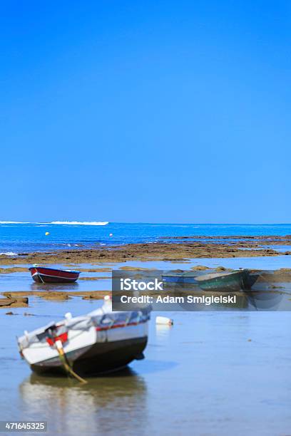 Barcos Na Praia - Fotografias de stock e mais imagens de Ajardinado - Ajardinado, Andaluzia, Antigo