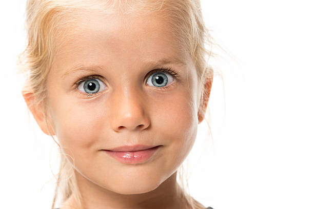 istock Beautiful little girl 471645605