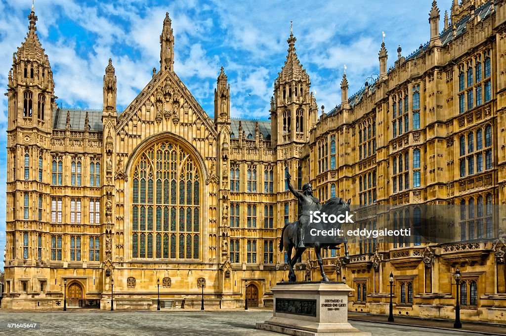 Richard I statue outside Palace of Westminster Richard I statue outside Palace of Westminster, Houses of Parliament. London, UK  House of Commons Stock Photo