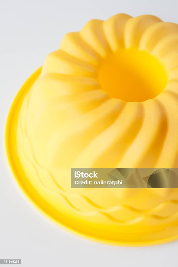 Moderno bolo de silicone forma isolada no fundo branco - Foto de stock de Bolinho royalty-free