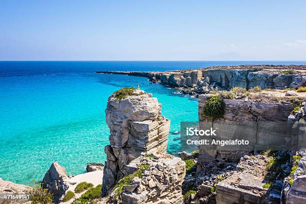 Itália Sicília Favignana Ilha Cala Rossa - Fotografias de stock e mais imagens de Favignana - Favignana, Ilhas Égadas, Ao Ar Livre