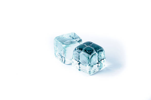 istock Two pieces of ice cubes 471649285